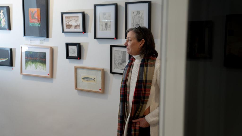 Matilde Solís y sus pequeñas obras llenas de color.