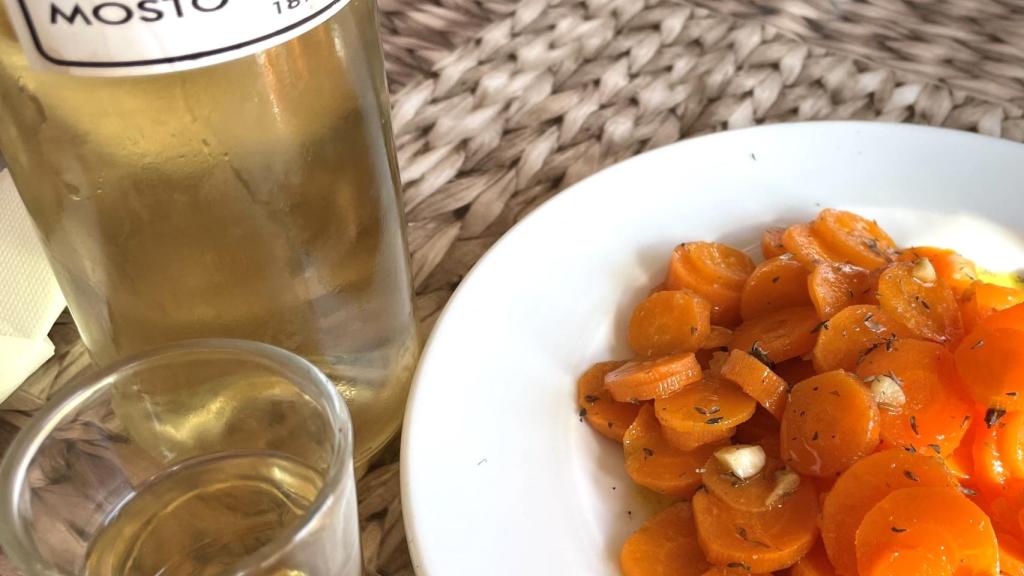 Zanahorias aliñadas