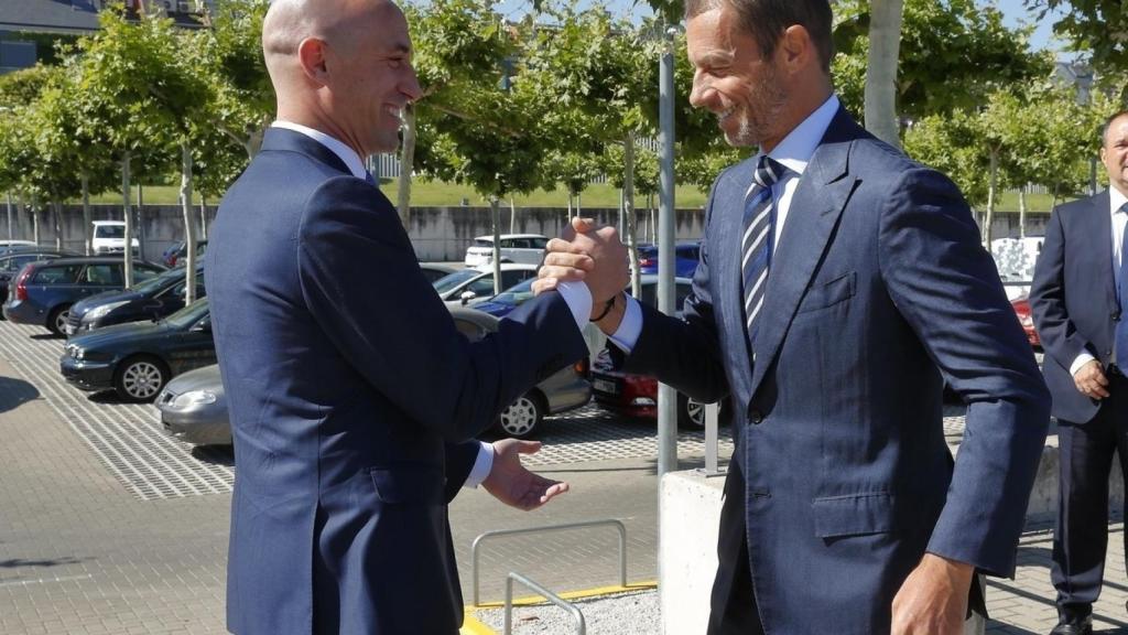 Luis Rubiales y Aleksandr Ceferin, en la Ciudad del Fútbol de Las Rozas.