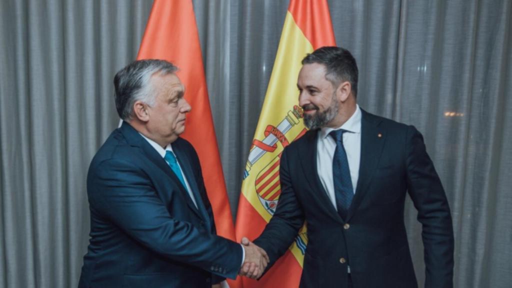 Víktor Orbán, primer ministro de Hungría, y Santiago Abascal, presidente de Vox.