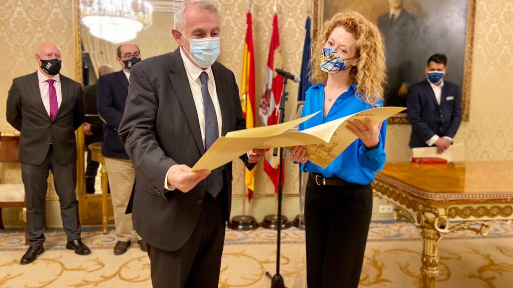 Ana Suárez Otero durante la entrega del título de Huésped Distinguido