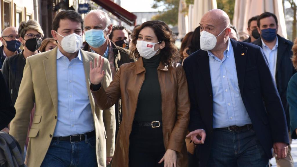 Ayuso en Valladolid junto a Mañueco y Carnero