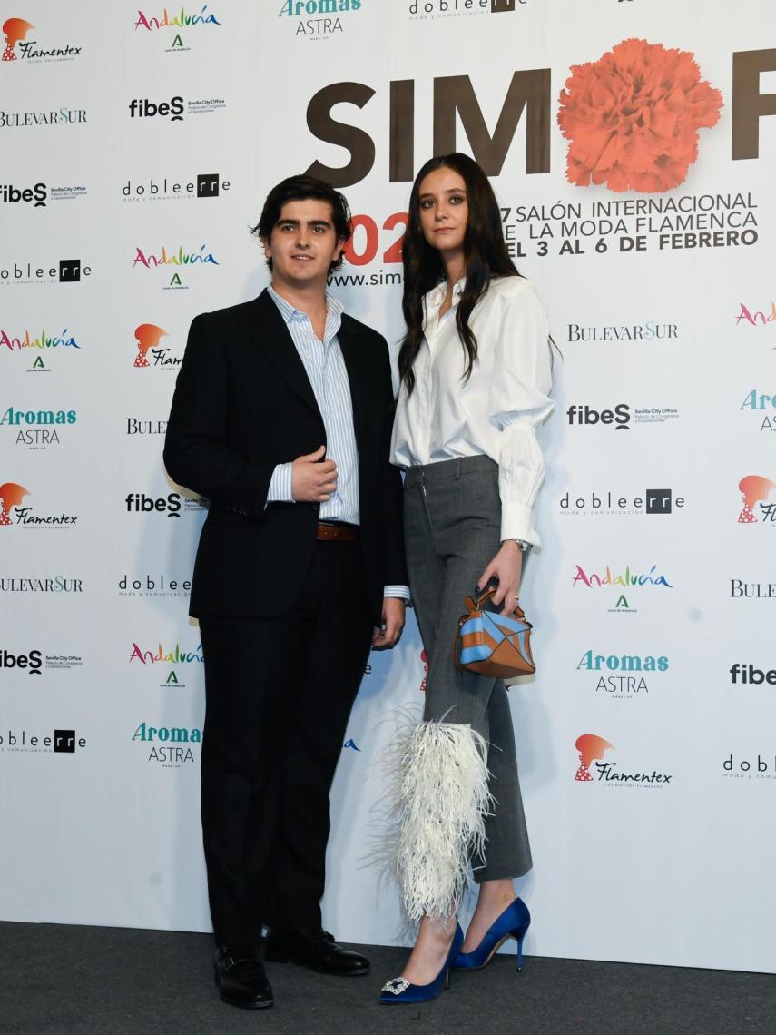 Jorge Bárcenas llamó la atención de la prensa internacional por su elegancia en la inauguración de SIMOF.