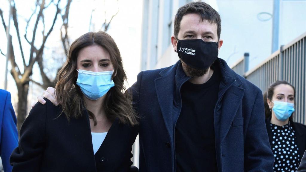 Pablo Iglesias e Irene Montero este miércoles a su llegada a los juzgados de Julián Camarillo en Madrid. Efe