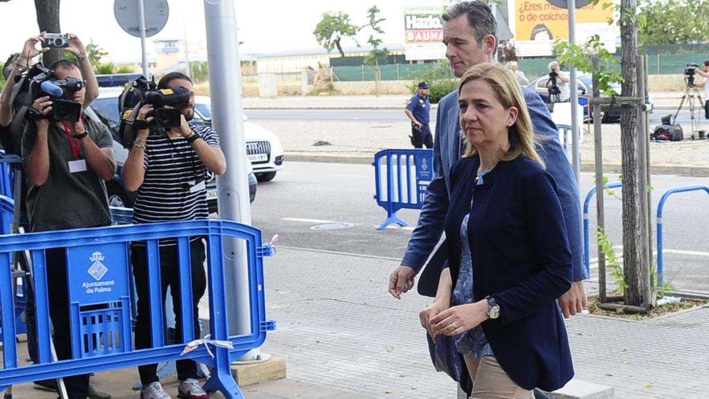 La infanta Cristina sí lució su alianza durante el juicio por el caso Nóos, en 2016.