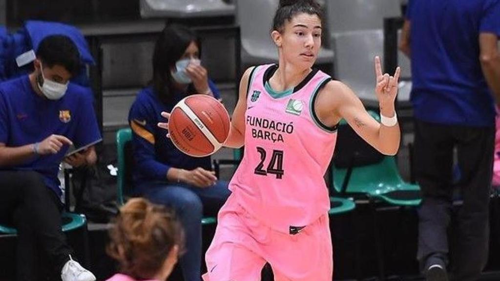 Ainhoa López, en un partido del FC Barcelona Femenino de Baloncesto
