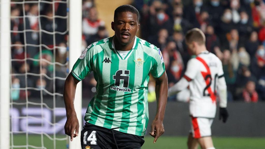 William Carvalho celebra el 1-2 en el Estadio de Vallecas