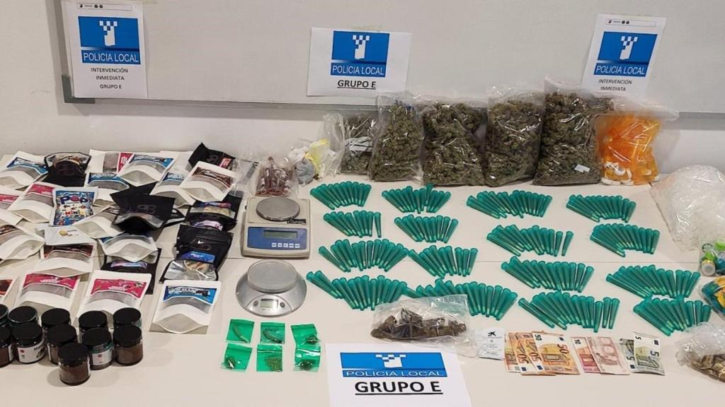 Intervienen más de un kilo de marihuana y estupefacientes de un club social en Fuengirola