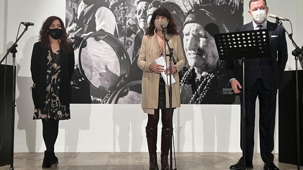 La concejala de Cultura, Ana Redondo, durante la inauguración de la muestra