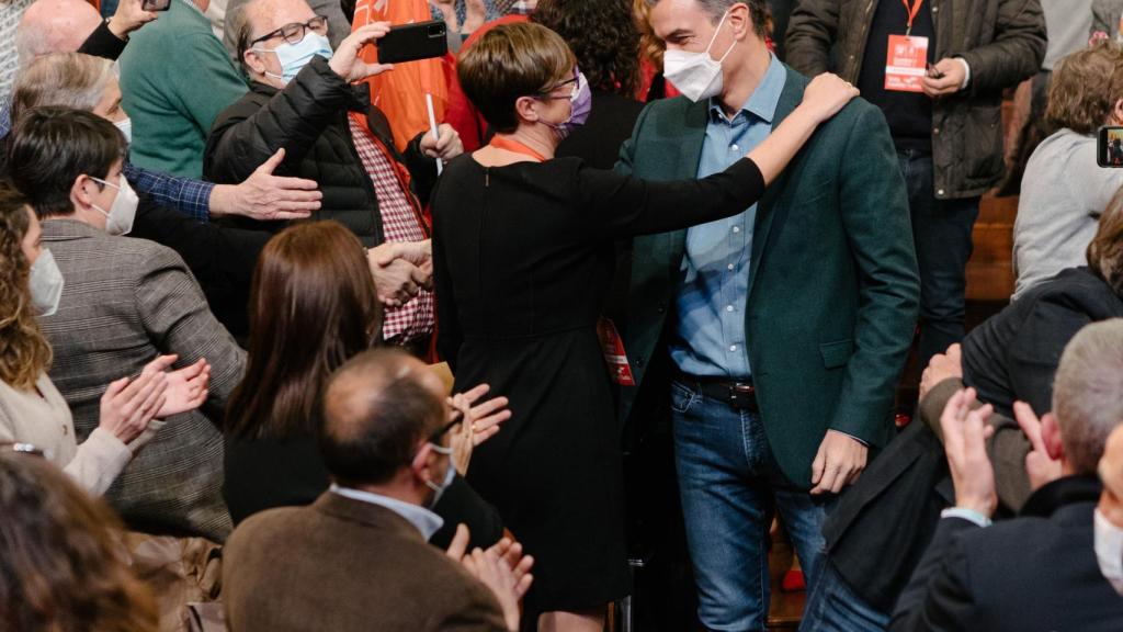 Pedro Sánchez en su llegada ayer al mitin de Soria