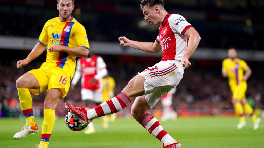 Kieran Tierney durante un partido con el Arsenal