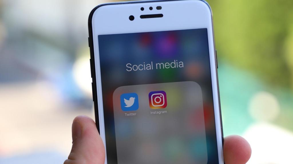 Redes sociales en el teléfono móvil.