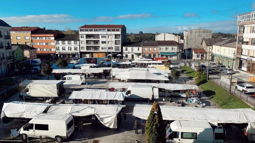 Foto de archivo de una jornada de feria en Curtis (A Coruña).