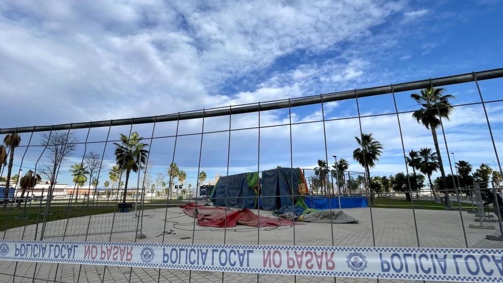 La atracción de camas elásticas sobre la que cayeron varios niños.