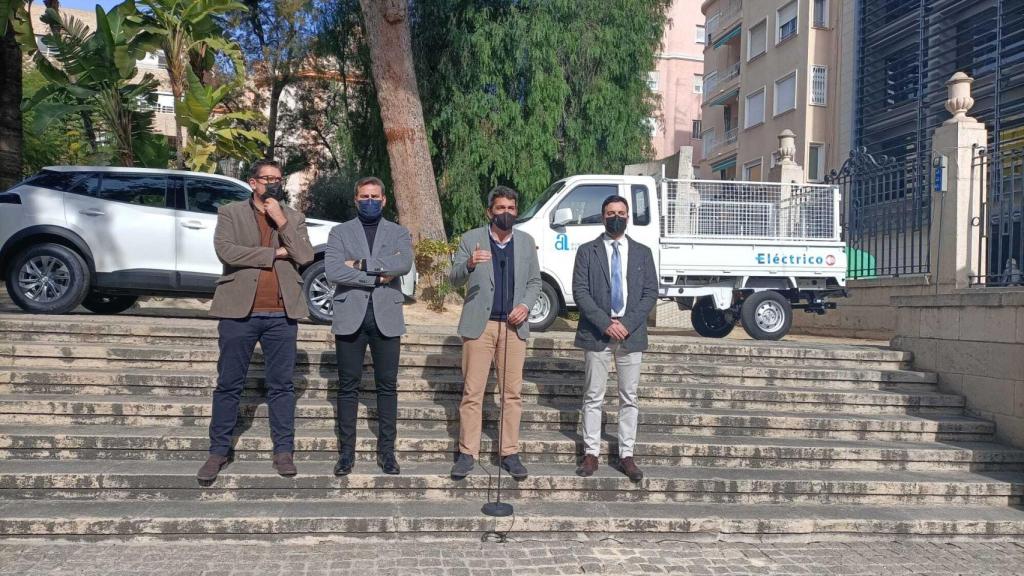 Presentación coches eléctricos Diputación.