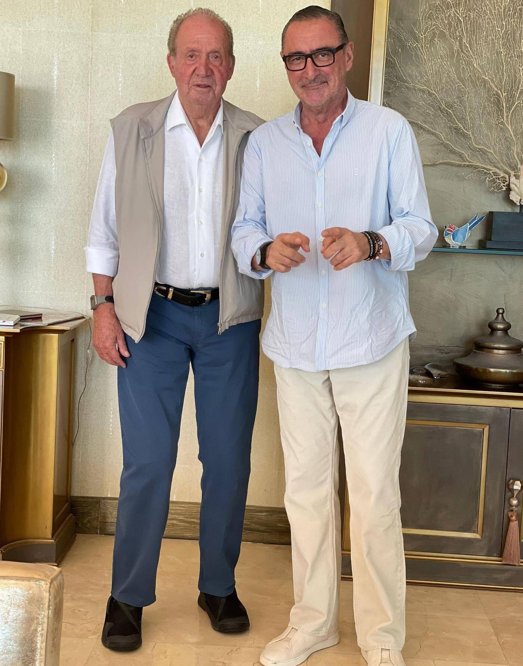 El rey emérito y el periodista Carlos Herrera.