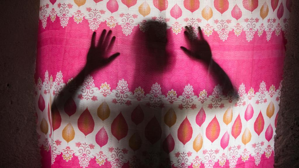 Niño en el centro de rehabilitación para niños de UNICEF.