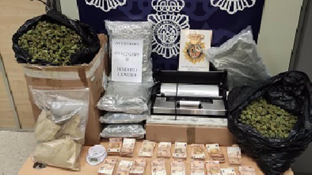 Todo el material intervenido.