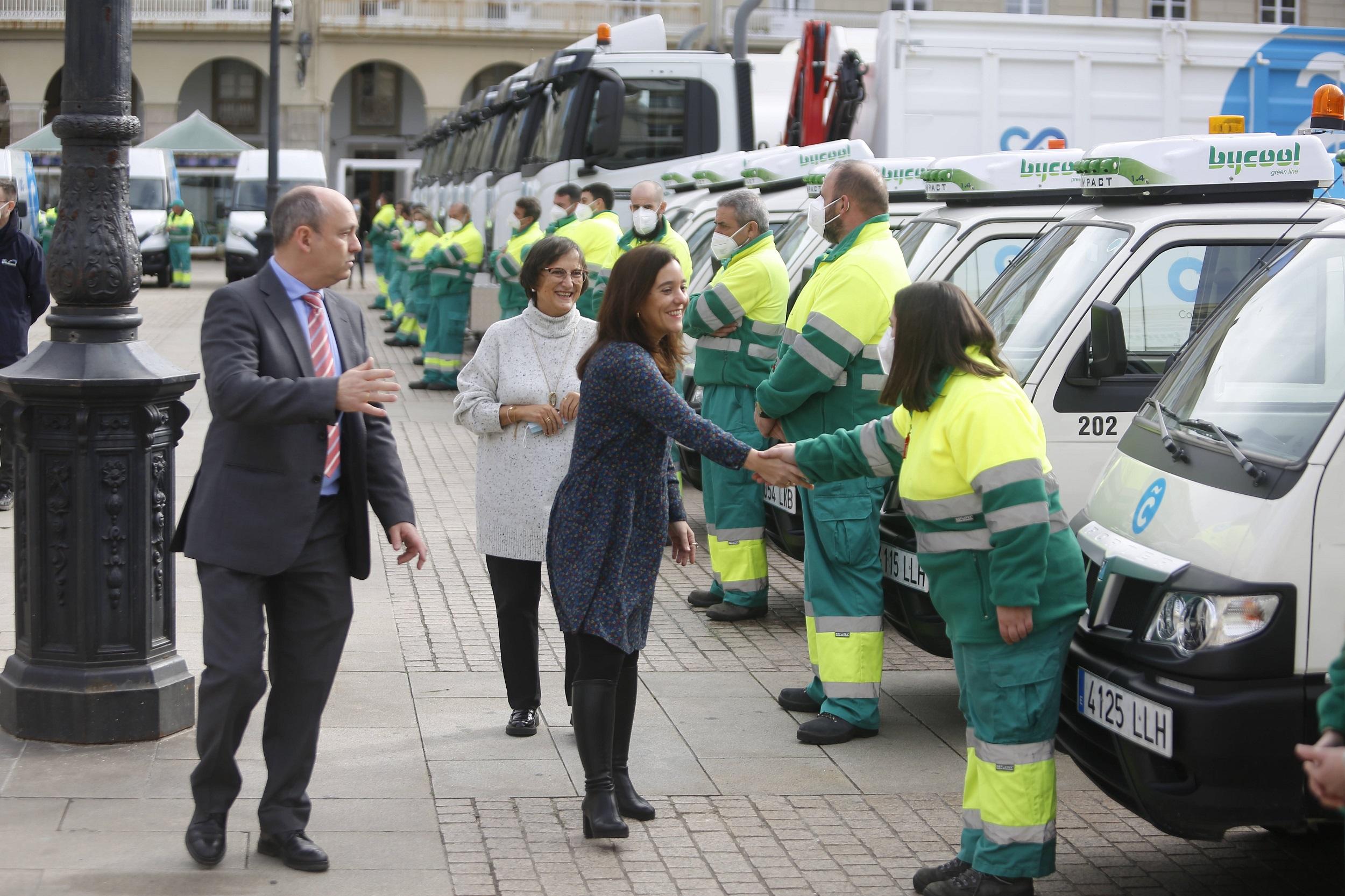 Presentación de la nueva flota de vehículos de limpieza (Concello da Coruña).