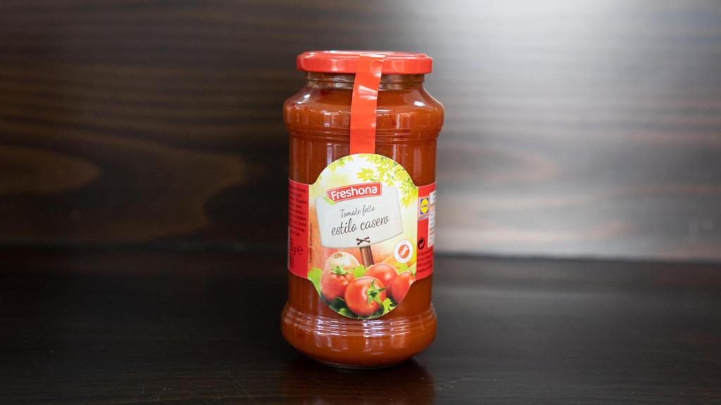 El bote de tomate frito de Freshona, marca blanca de Lidl.