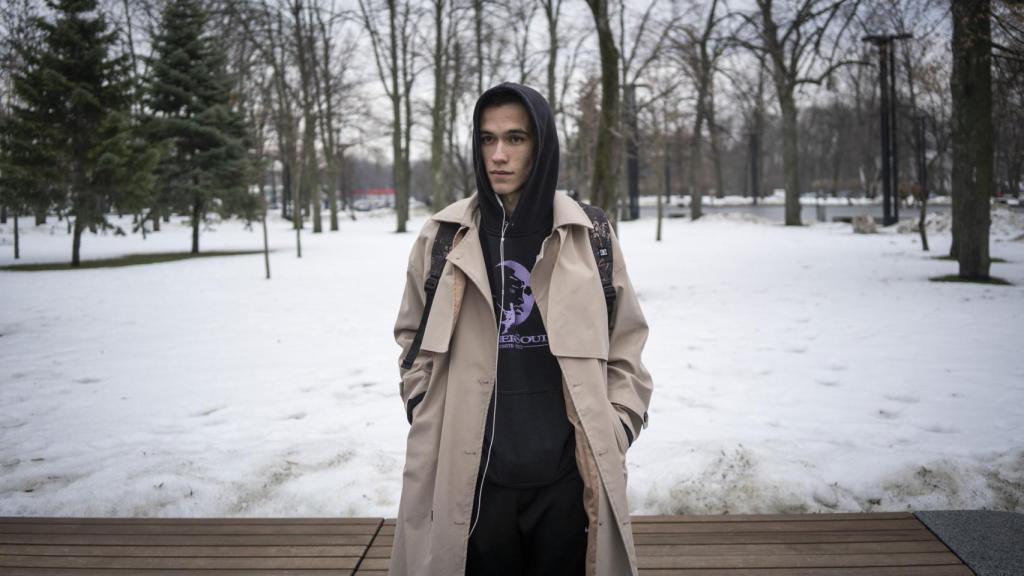 Ura, joven estudiante de Psicología de 19 años. Si Rusia invade Ucrania está dispuesto a abandonar el país.