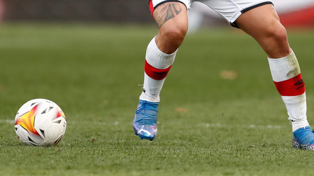 Óscar Trejo durante un partido del Rayo Vallecano