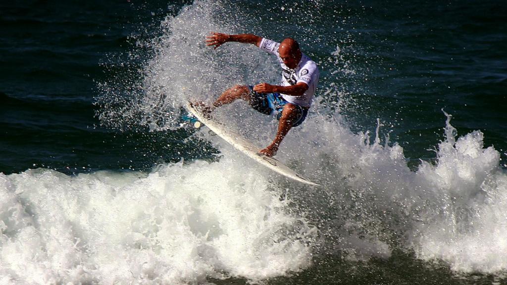 El surfista Kelly Slater, en un acto promocional en Manly Beach en Sídney