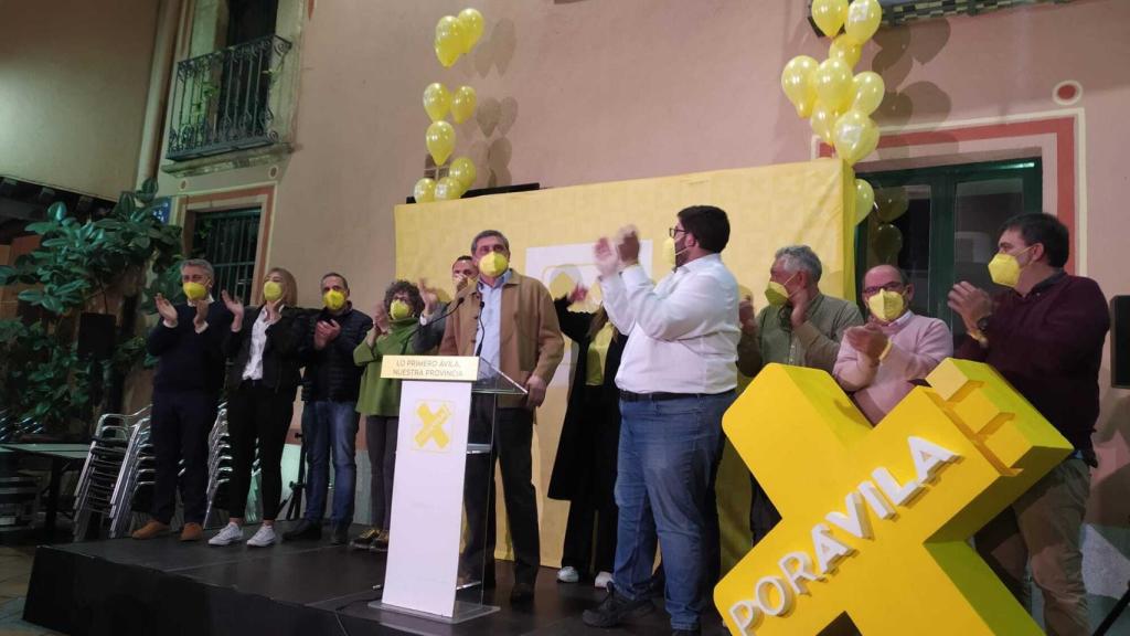 Pedro Pascual (Por Ávila) durante la celebración de la noche electoral