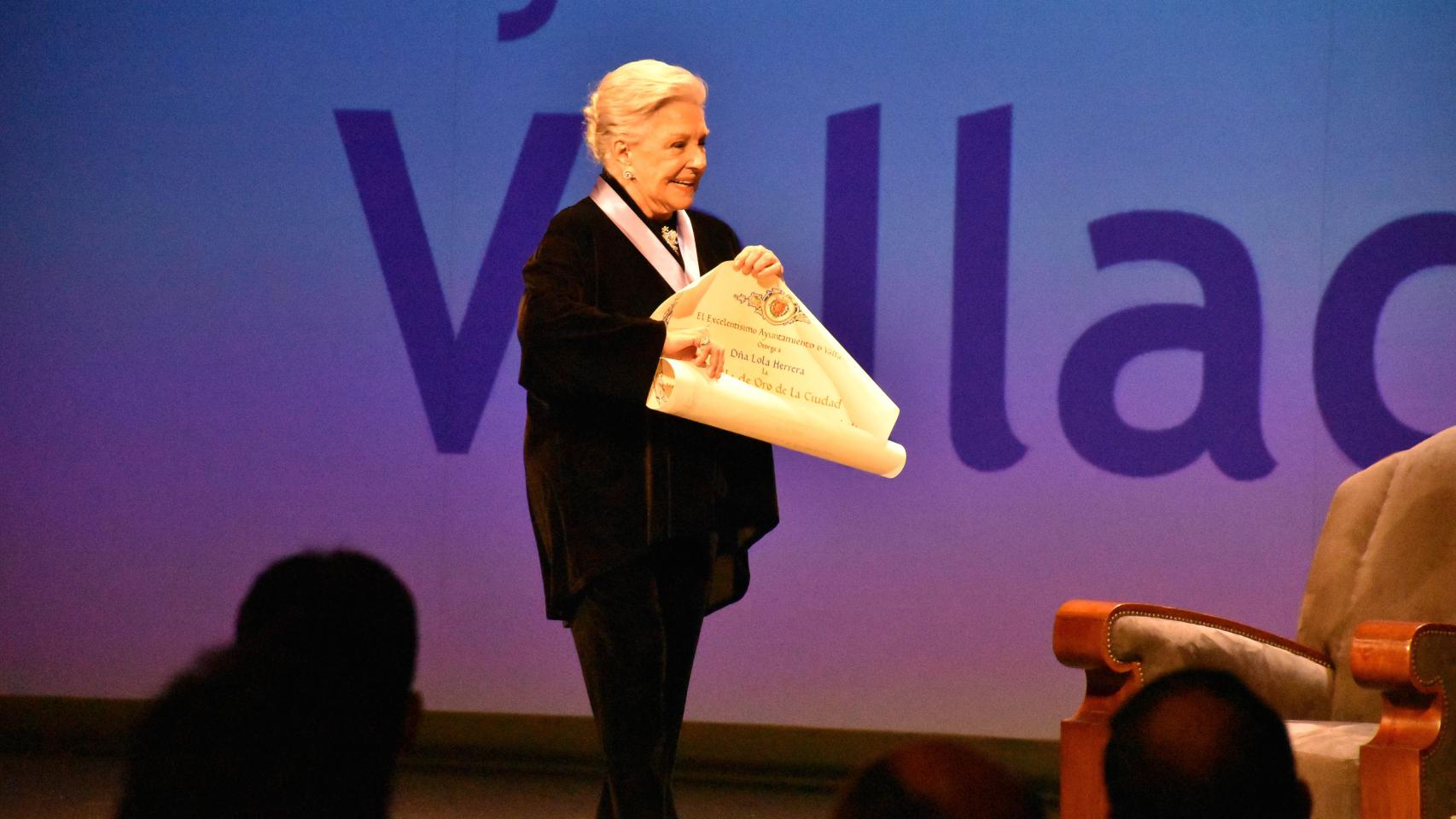Entrega de la Medalla de Oro de la Ciudad de Valladolid a Lola Herrera