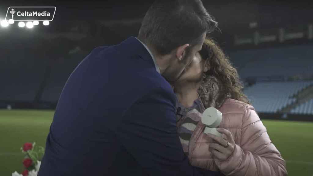 Una pedida de mano en Balaídos.