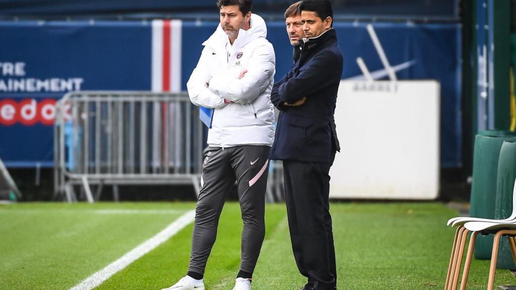 Mauricio Pochettino, Leonardo y Nasser Al-Khelaifi, durante un entrenamiento.