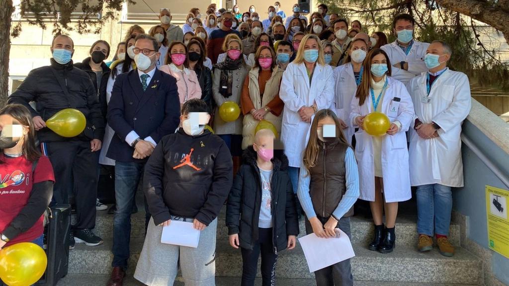 El homenaje al Materno Infantil a los niños en el Día del Cáncer Infantil.