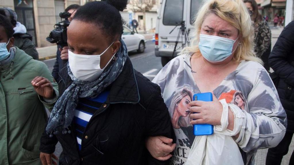 Los familiares del pesquero gallego hundido en Canadá.