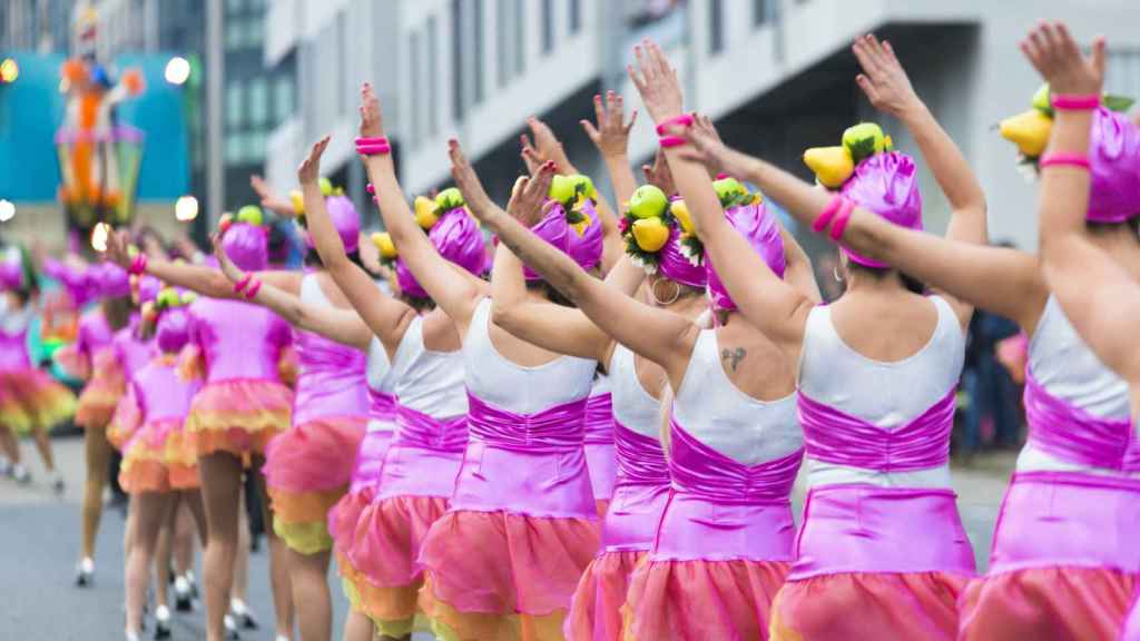 Imagen de archivo de un desfile de carnaval en Pontevedra.