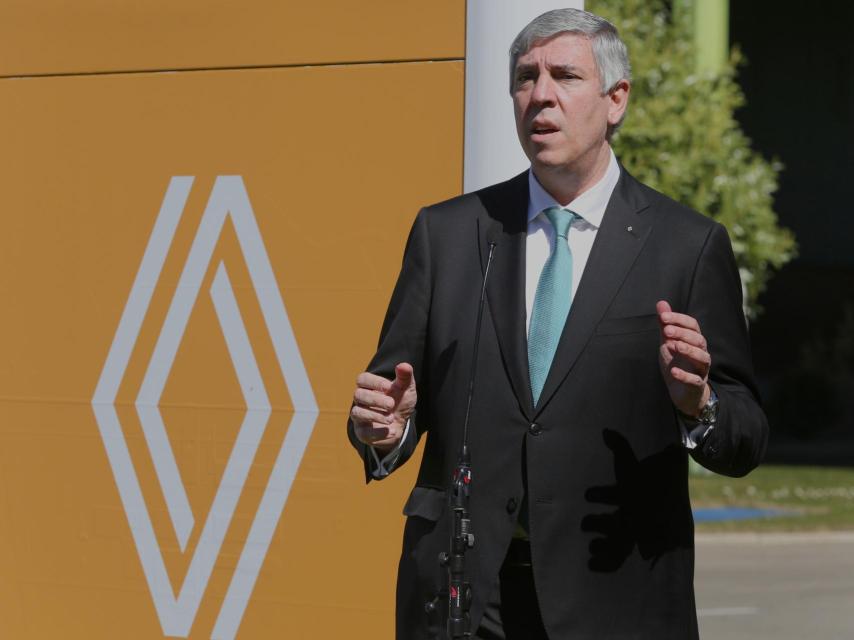 José Vicente de los Mozos, presidente de Renault, en la planta del grupo en Palencia