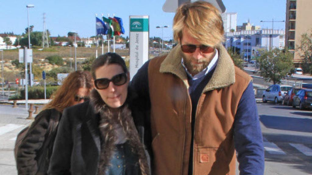 Eugenia Osborne y Juan Melgarejo, desolados tras perder a una de sus hijas gemelas en 2013.