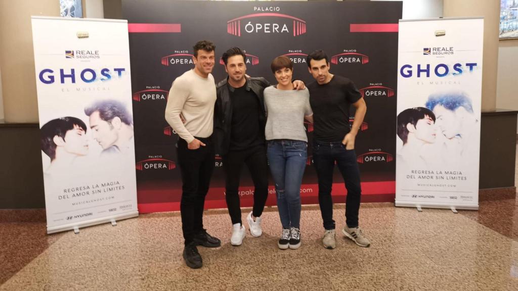 Los protagonistas de ‘Ghost’ en A Coruña.