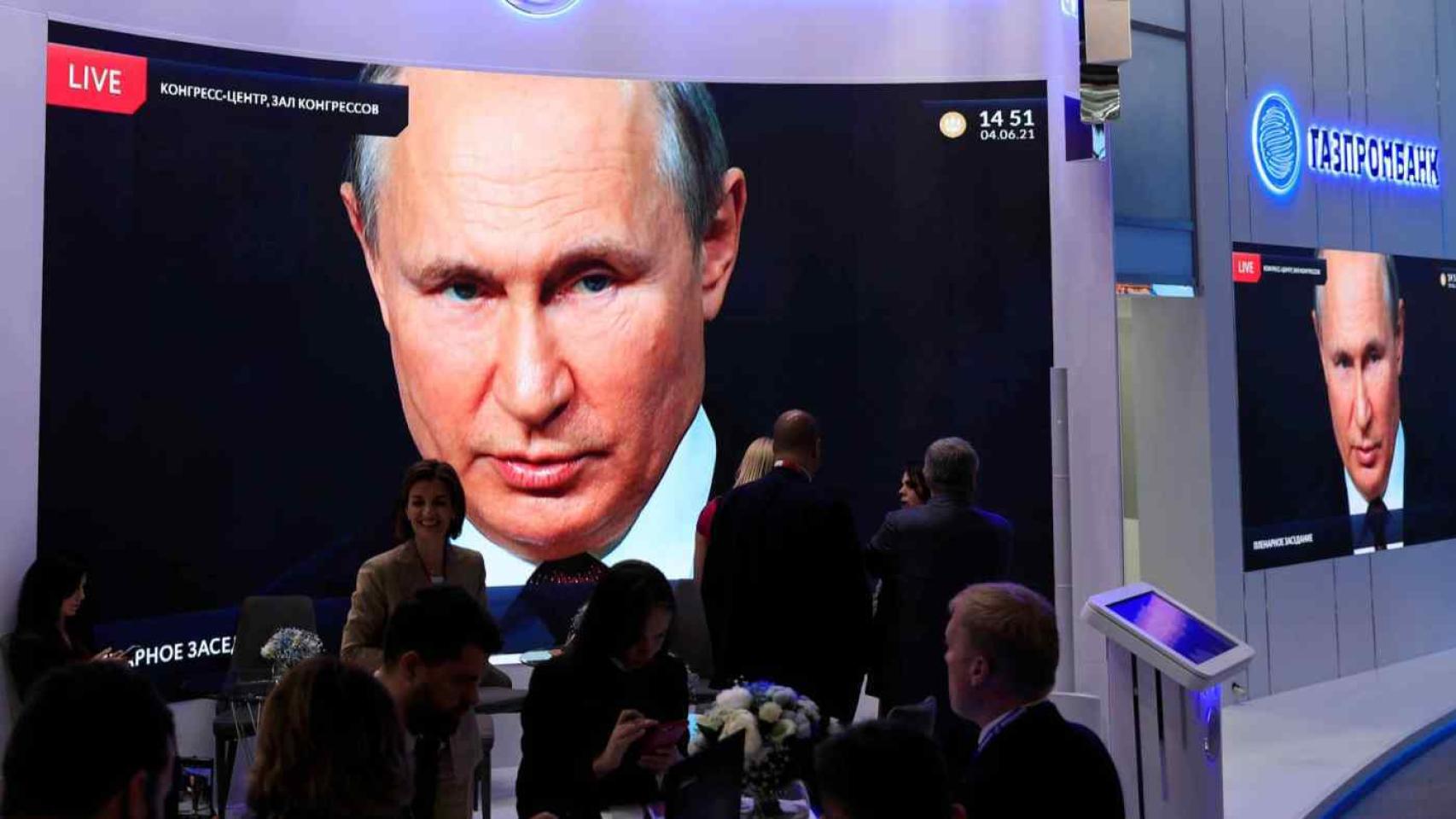 Propaganda pro-Kremlin retransmitida.