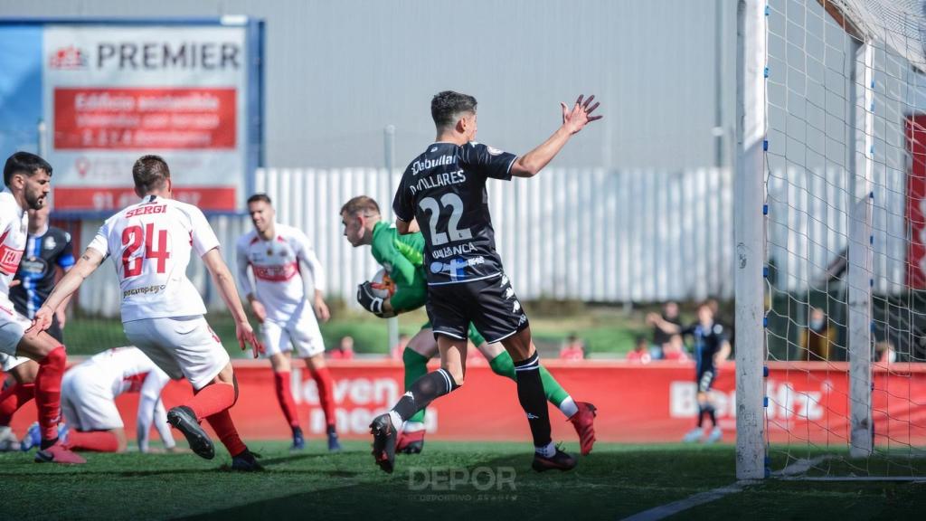 Un momento del encuentro entre el Deportivo y el San Sebastián.
