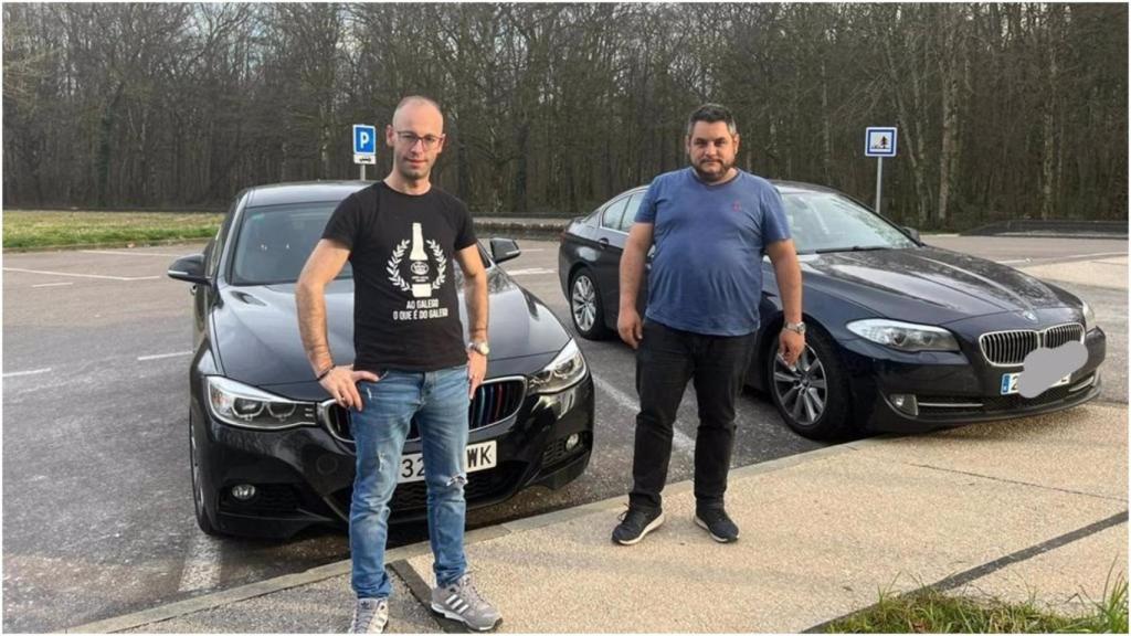 Los dos vecinos de Castroverde en un alto en el camino.