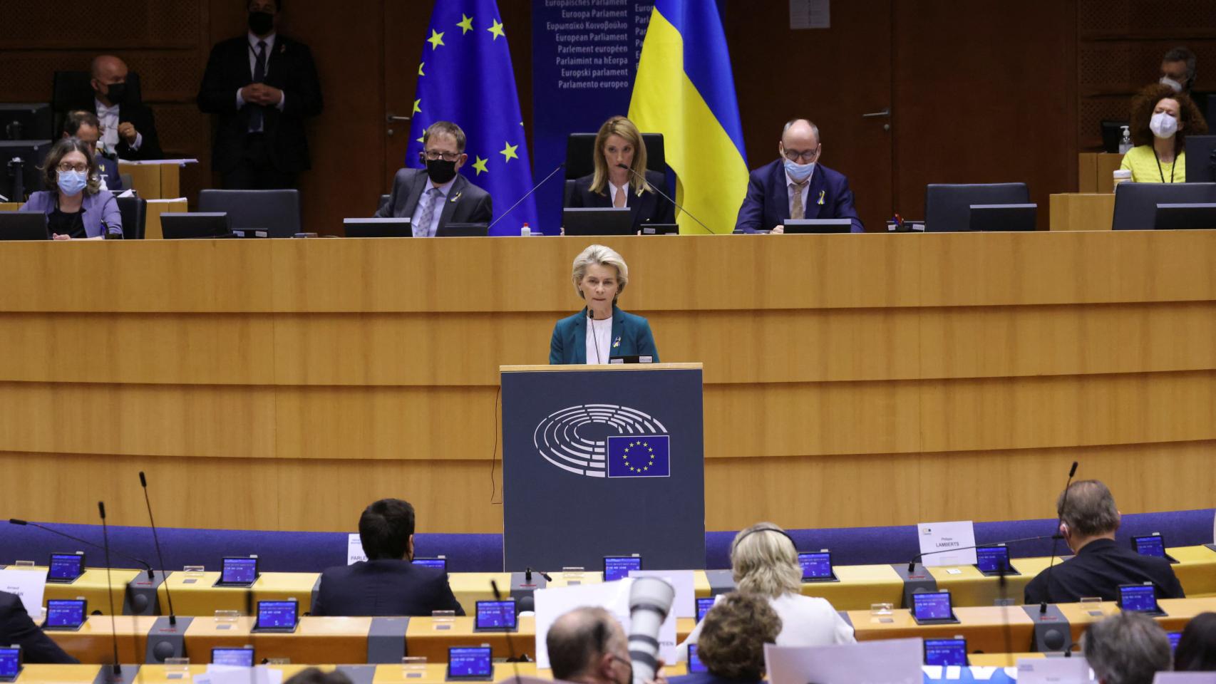 La presidenta de la Comisión Europea, Ursula von der Leyen, en el Parlamento Europeo.