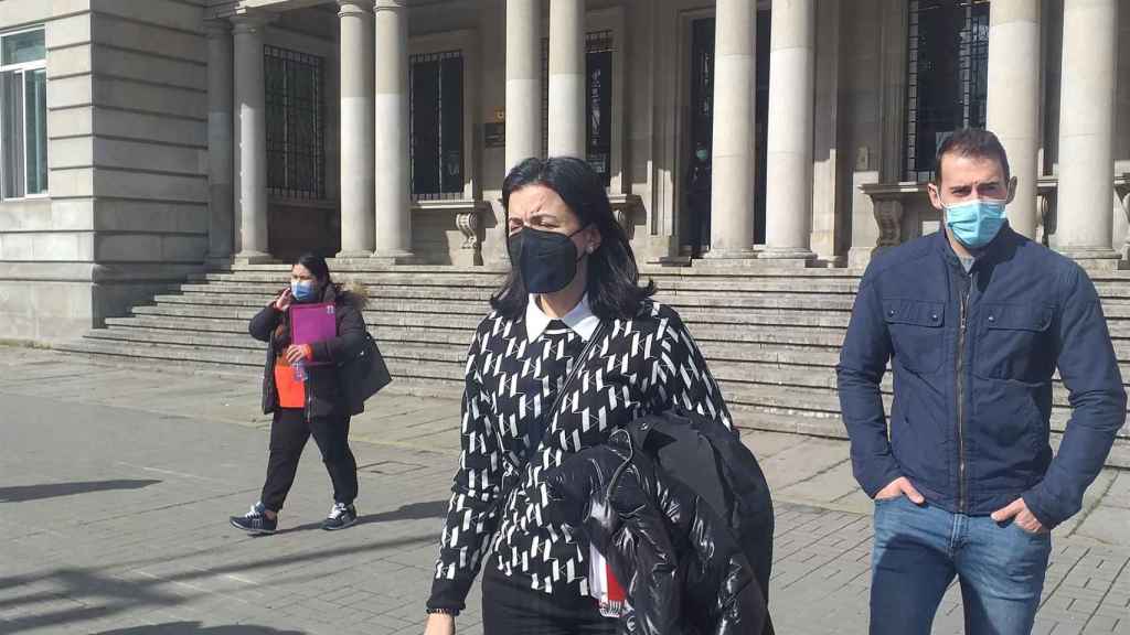 Familiares de desaparecidos del Villa de Pitanxo salen de la Subdelegación del Gobierno en Pontevedra tras comparecer ante la Ciaim.