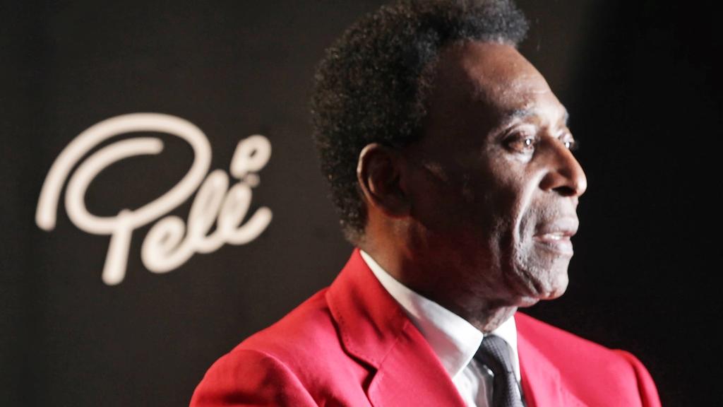 Edson Arantes do Nascimento 'Pelé' en un acto