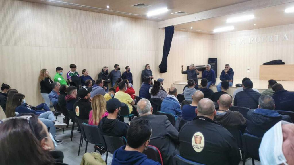 Reunión de las asociaciones de autores y carnavaleros de Málaga.