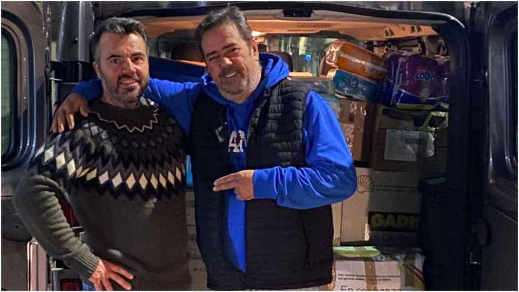 Juan y Rafael partieron a Ucrania el martes en una furgoneta de 9 plazas. Foto: Cedida.