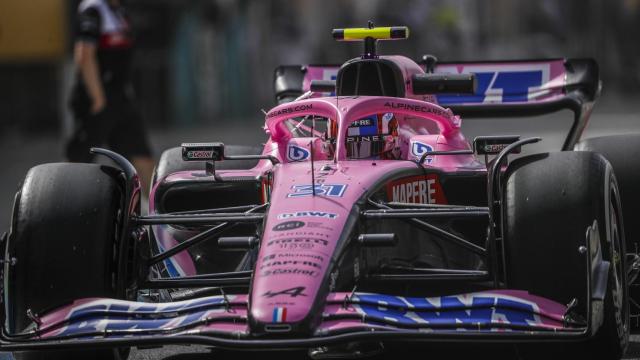 Esteban Ocon, durante los test de Baréin