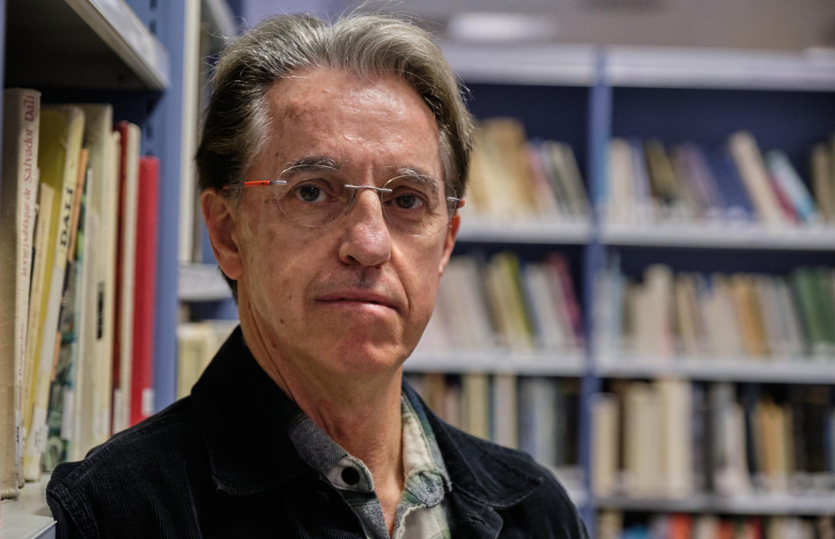 El historiador Julián Casanova en la Universidad de Zaragoza donde imparte clases.