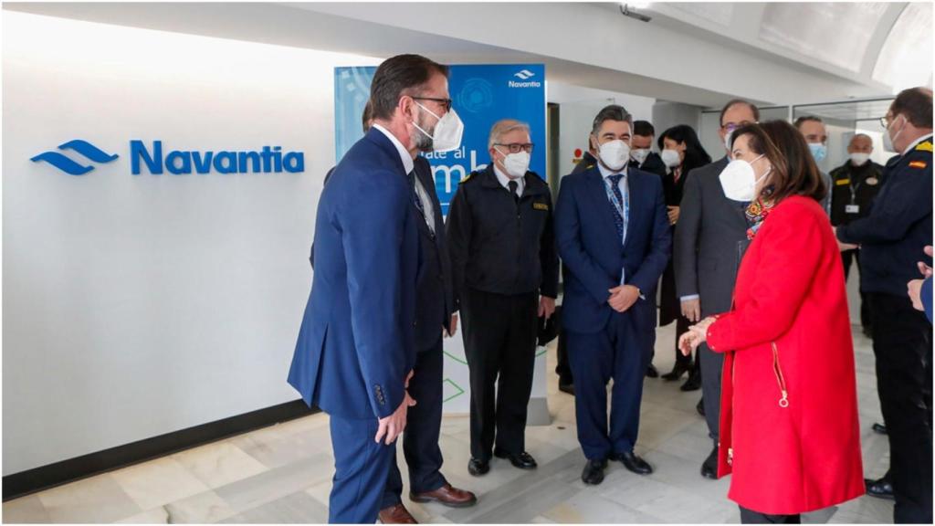 Robles saluda al alcalde Ángel Mato.