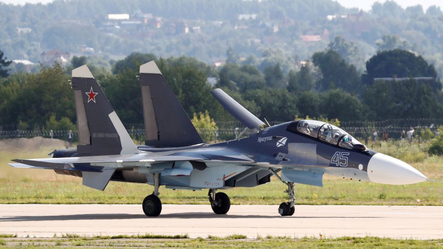 Un caza de combate Sukhoi Su-30 en Zhukovsky, en las afueras de Moscú.