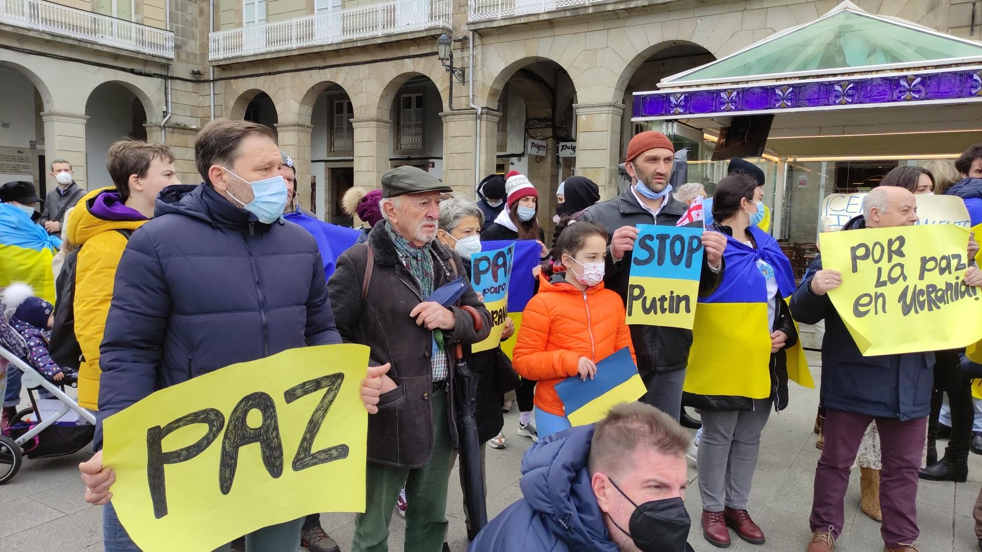 Concentración en apoyo a Ucrania en María Pita. Foto: AGA-Ucraína